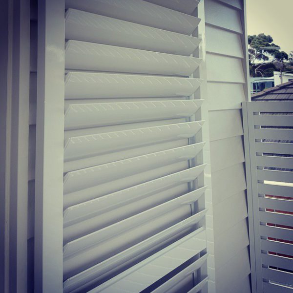 Installation Aluminium Shutters   11240341 1617925165091203 1346843745 N 600x600 